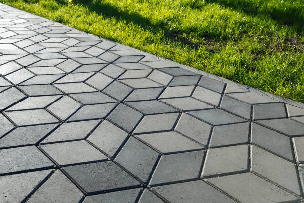 Best Professional Driveway Pavers  in Olivette, MO