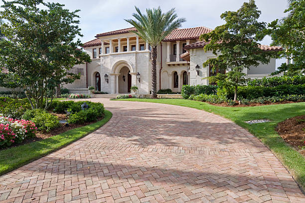 Best Local Driveway Pavers  in Olivette, MO